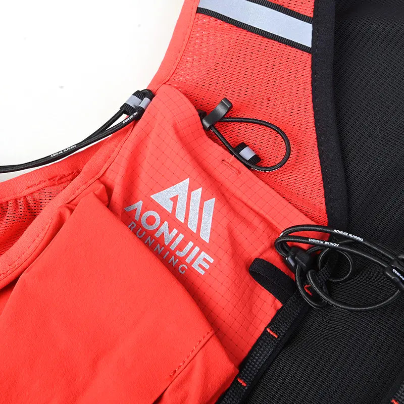 Mochila para Trail Running 10L - Negro/Rojo + ¡ENVÍO 🚚 GRATIS!