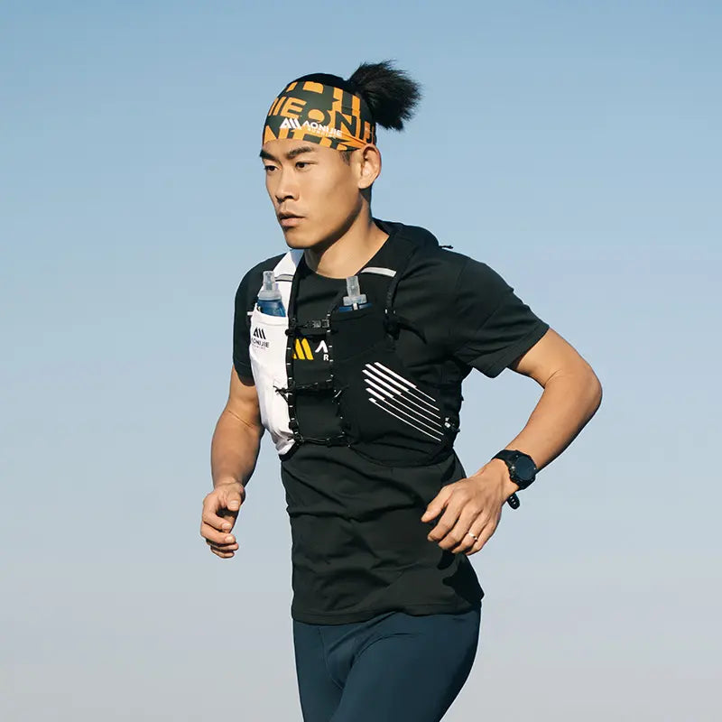 Mochila para Trail Running 10L - Negro/Blanco + ¡ENVÍO 🚚 GRATIS!