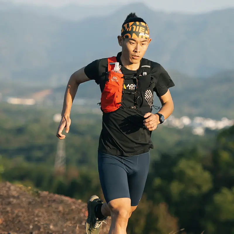 Mochila para Trail Running 10L - Negro/Rojo + ¡ENVÍO 🚚 GRATIS!